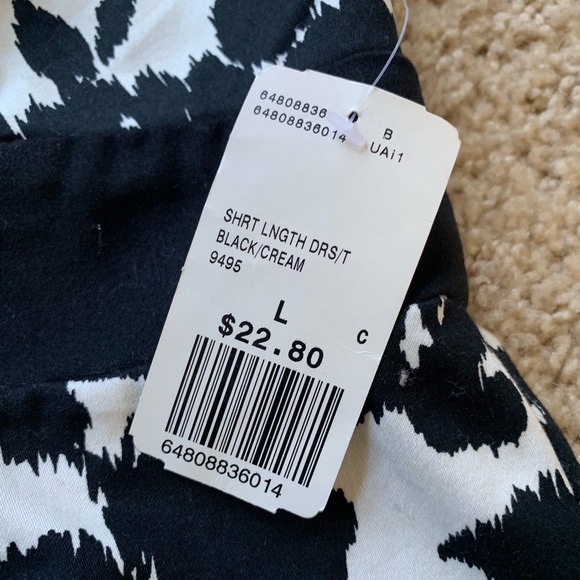 ❌SOLD❌ Black and White Floral Dress - Picture 6 of 7